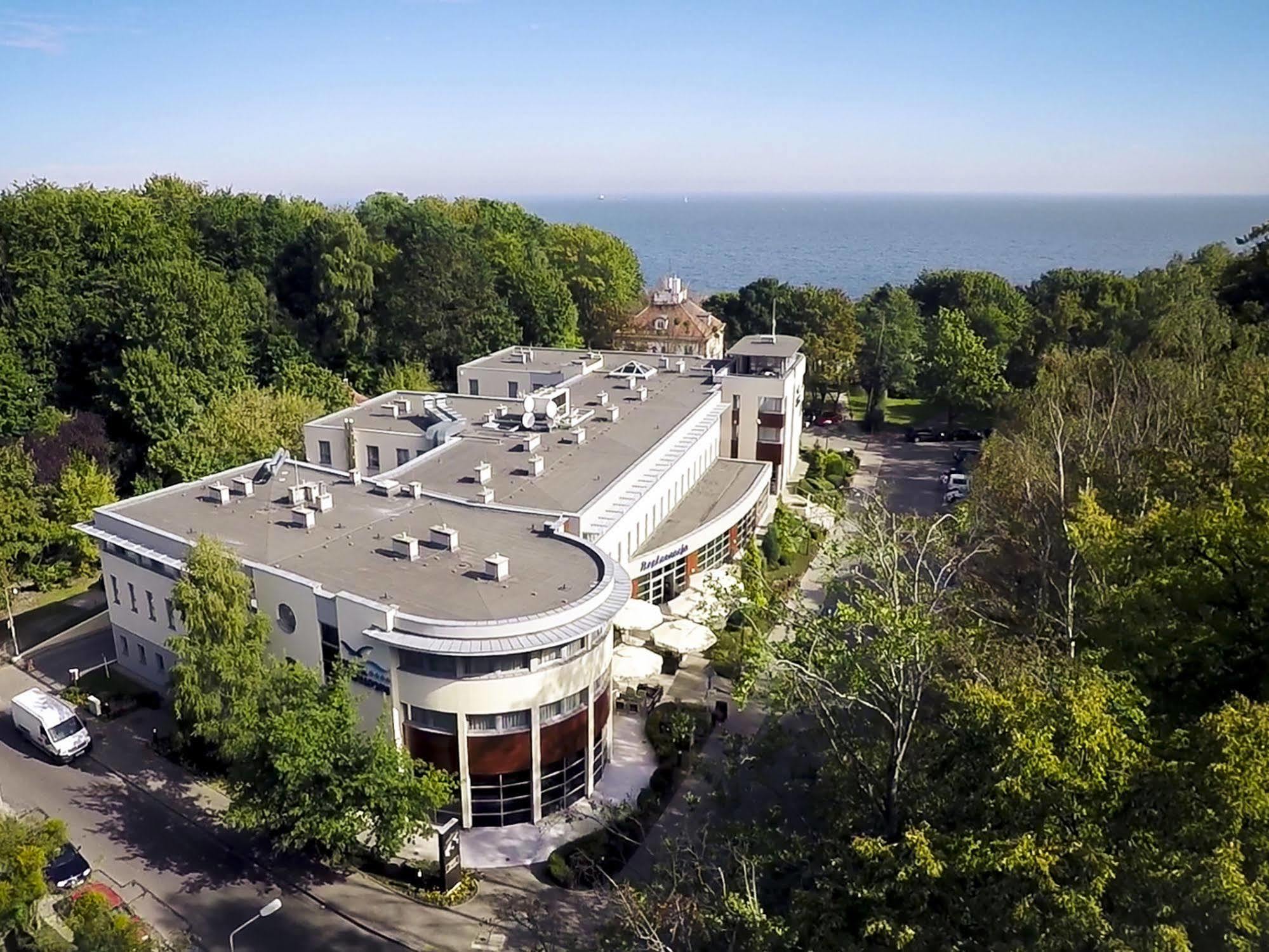 Nadmorski Hotel 4*